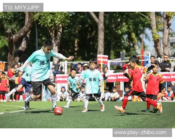 爱看足球的女生如何在球场上展现独特魅力与个性风采