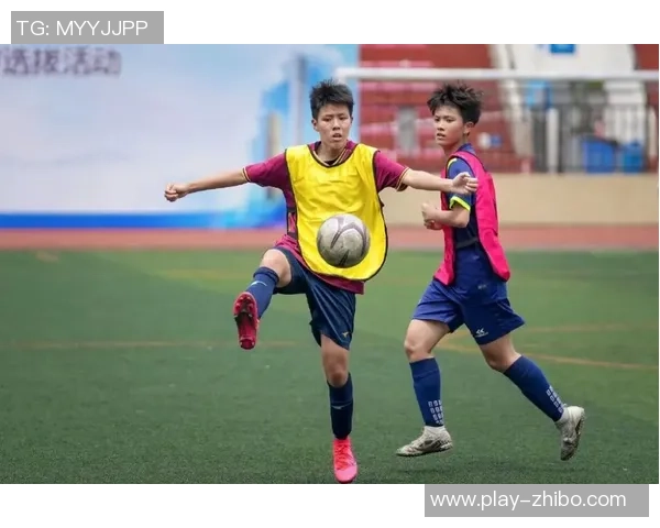 王竹青在足球场上的奋斗历程与未来展望：从青涩少年到职业球员的成长之路